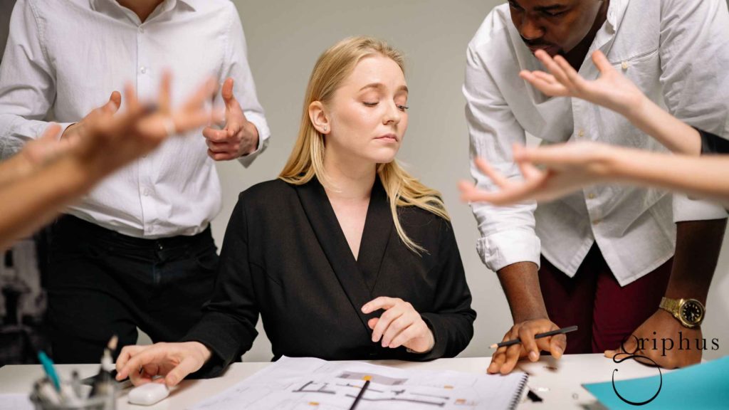 Femme harcelée à son travail